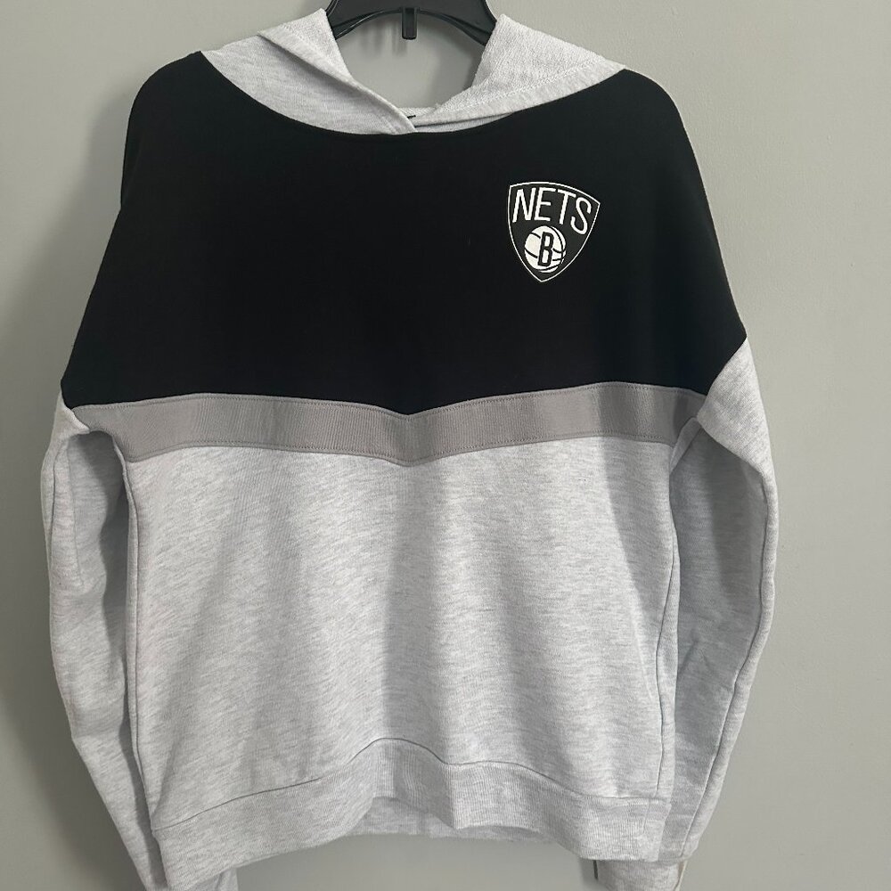 Brooklyn Nets NBA hoodie Size large Girls!